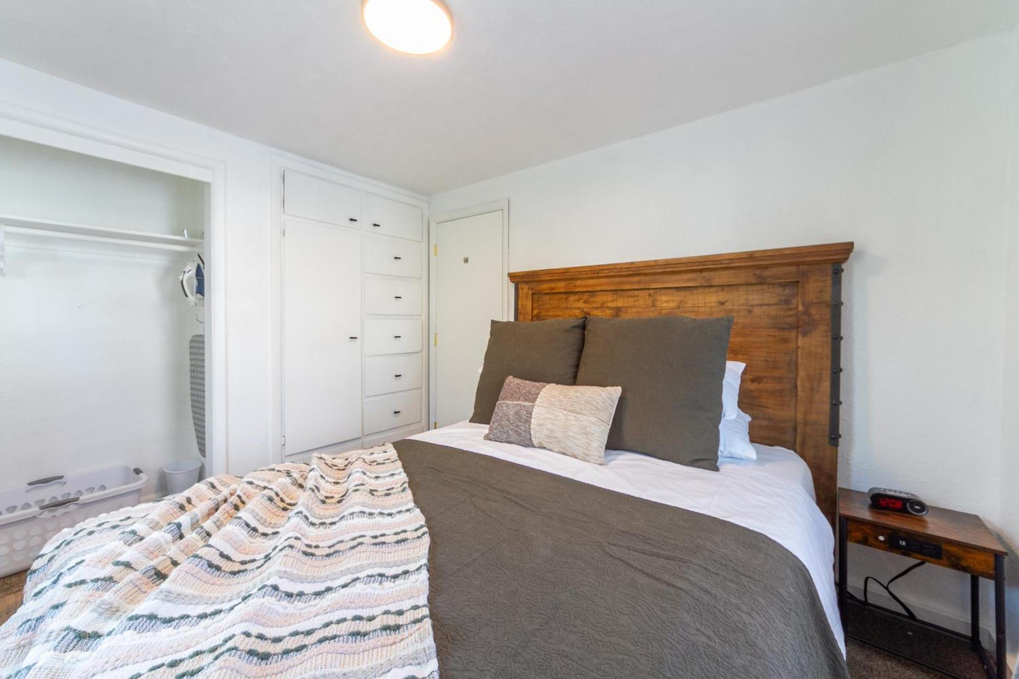 Adorable 2 Bd 1 Bth Minutes Away From Gonzaga Holiday home *