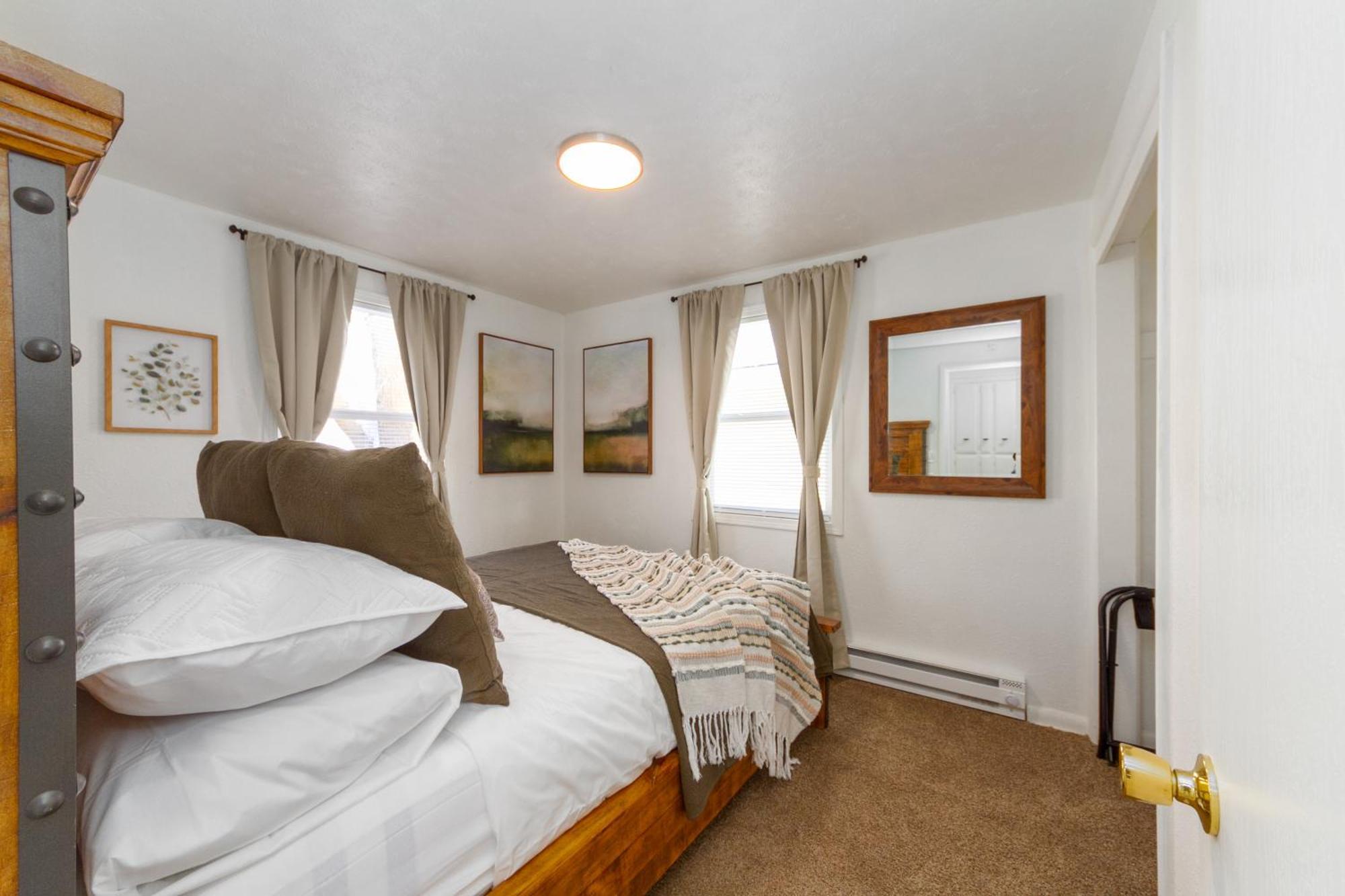 Adorable 2 Bd 1 Bth Minutes Away From Gonzaga Holiday home *